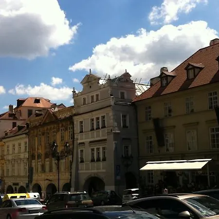 Little Town Budget Прага