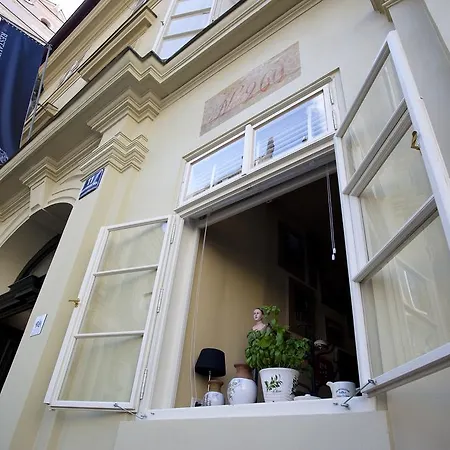 Little Town Budget Hotel Prague