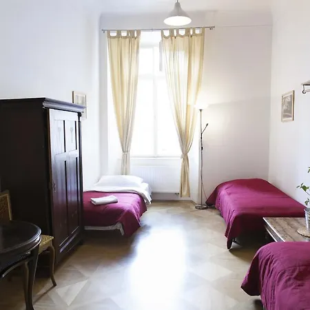 Little Town Budget Hotel Prague