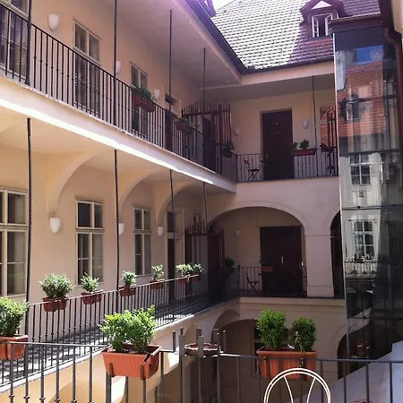 Little Town Budget Hotel Prague