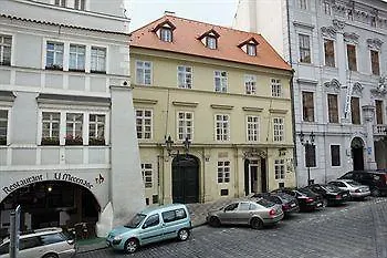 Little Town Budget Отель 3*